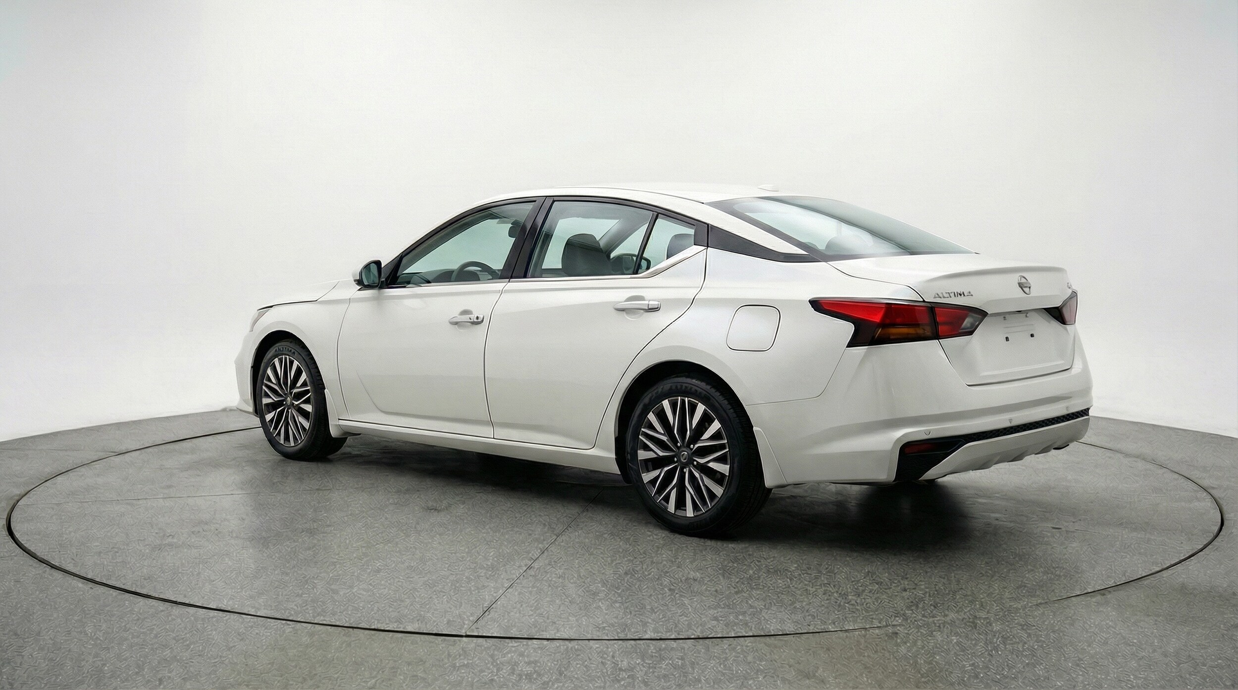 Thumbnail: 2025 Nissan Altima - 5