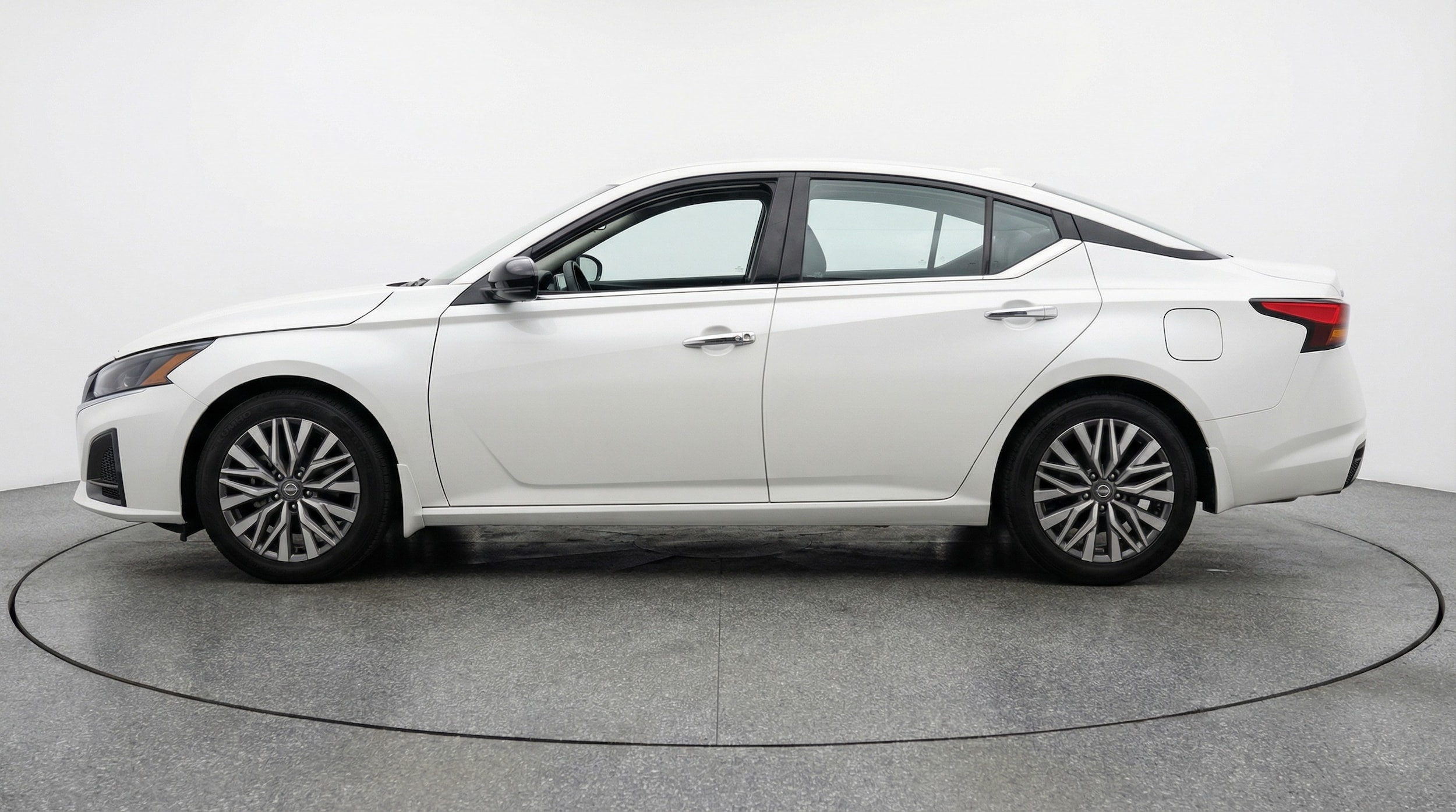 Thumbnail: 2025 Nissan Altima - 4