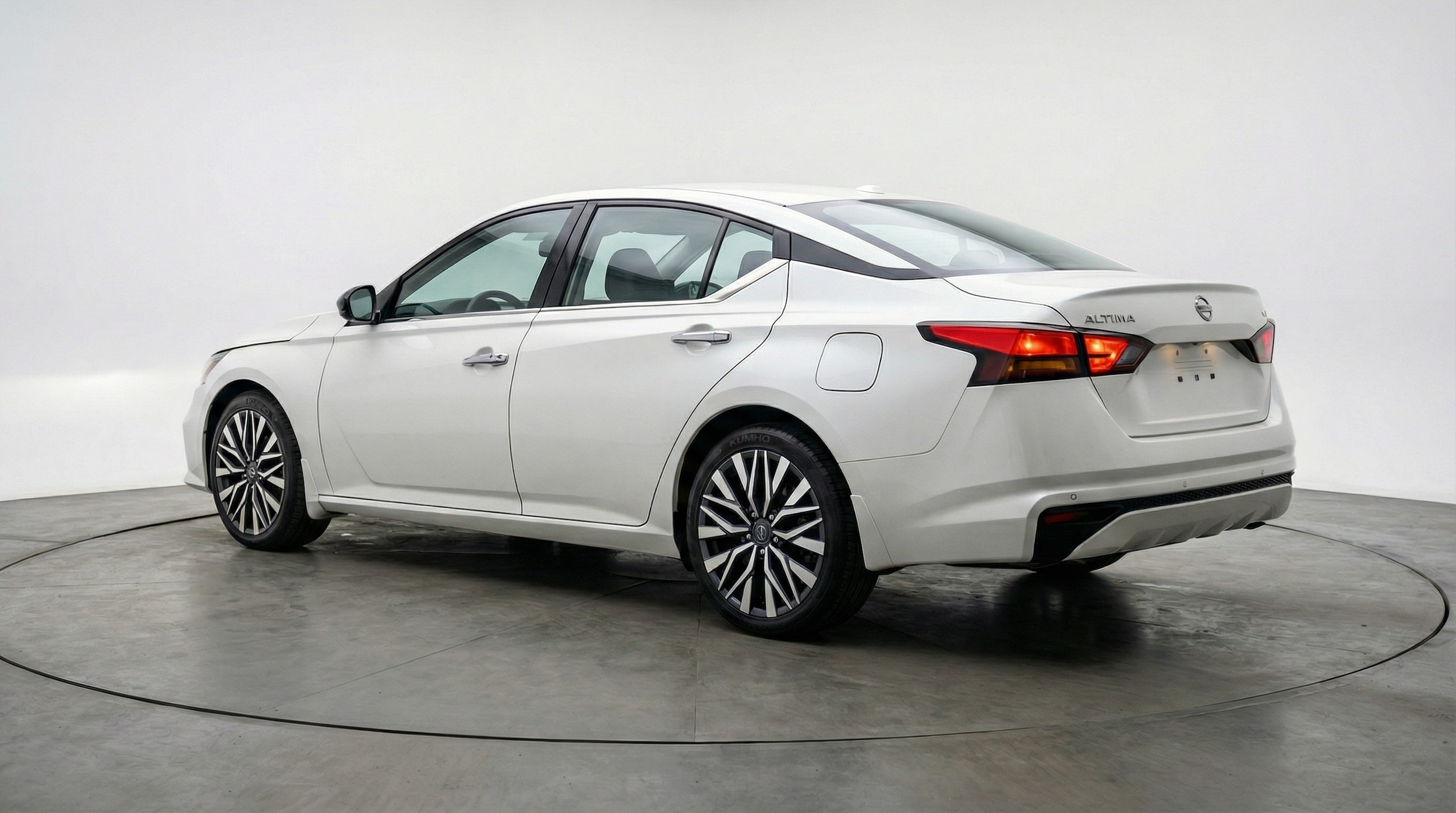 Thumbnail: 2025 Nissan Altima - 5