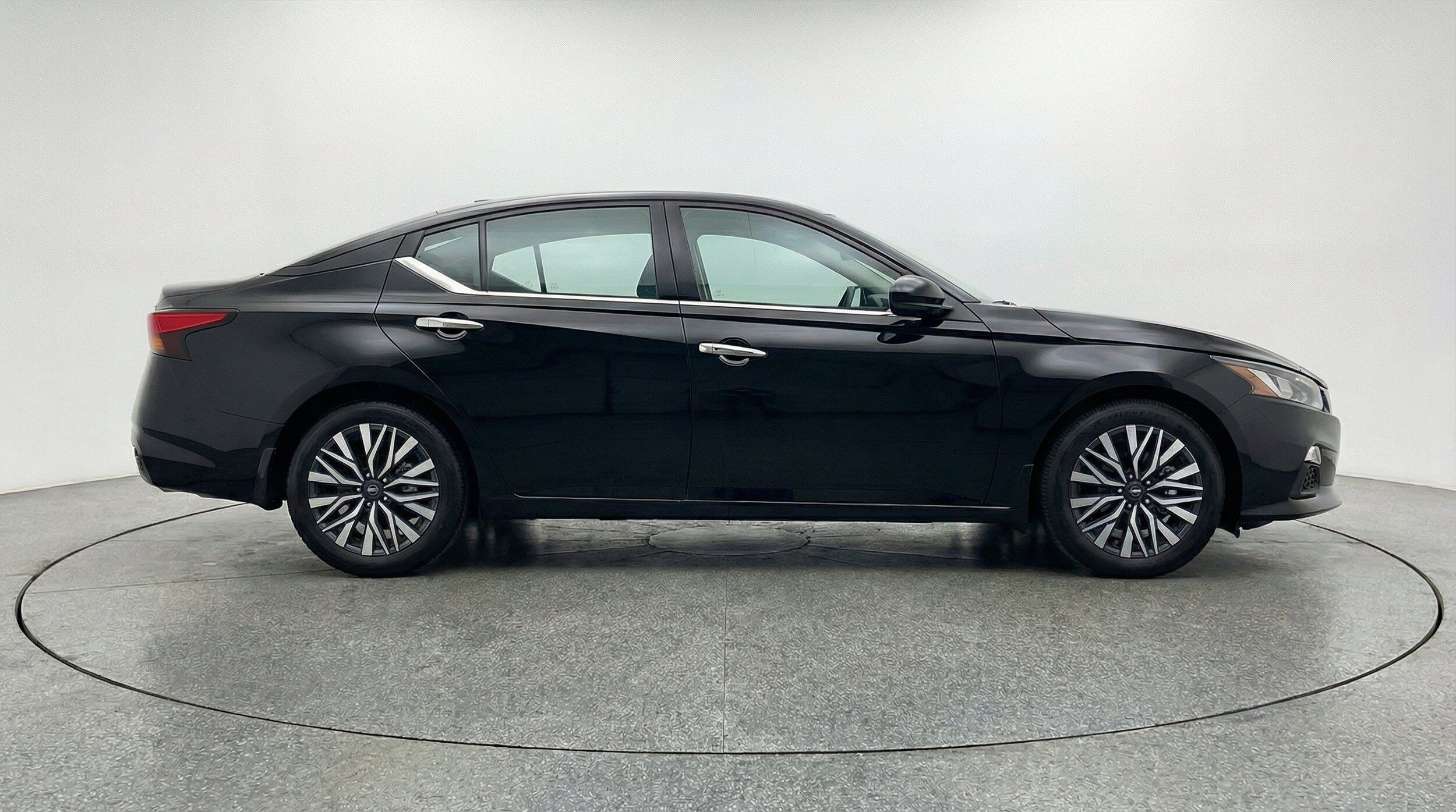 Thumbnail: 2025 Nissan Altima - 11