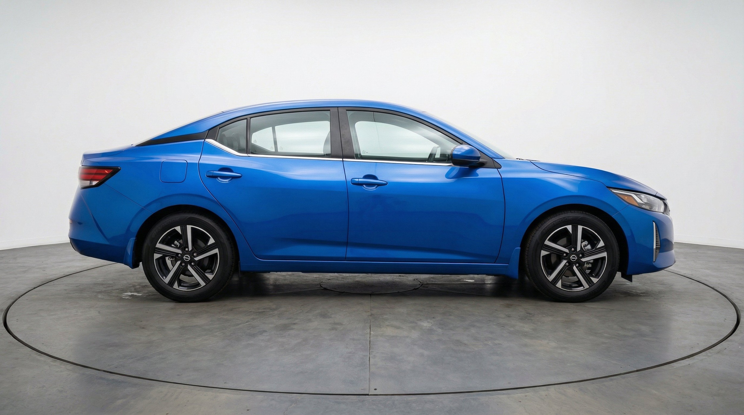 Thumbnail: 2025 Nissan Sentra - 10