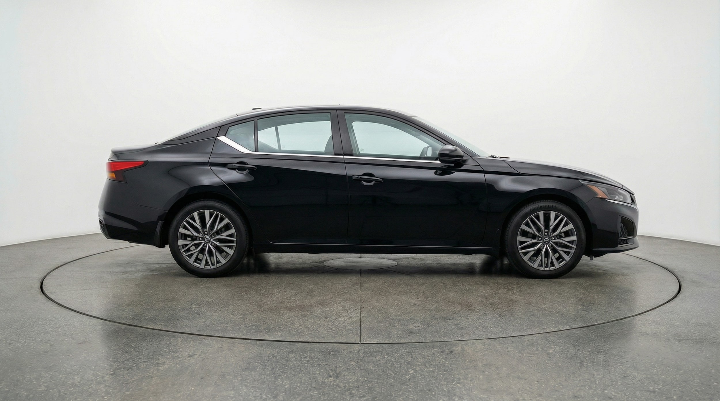 Thumbnail: 2025 Nissan Altima - 8