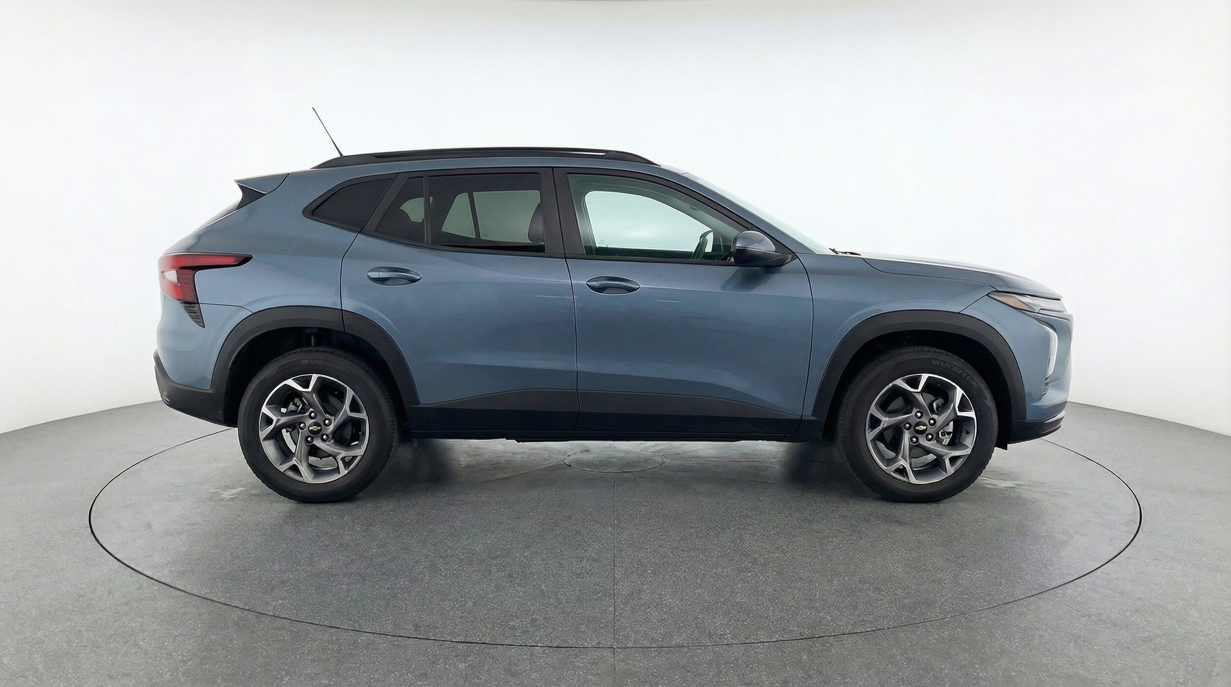 Thumbnail: 2025 Chevrolet Trax - 10