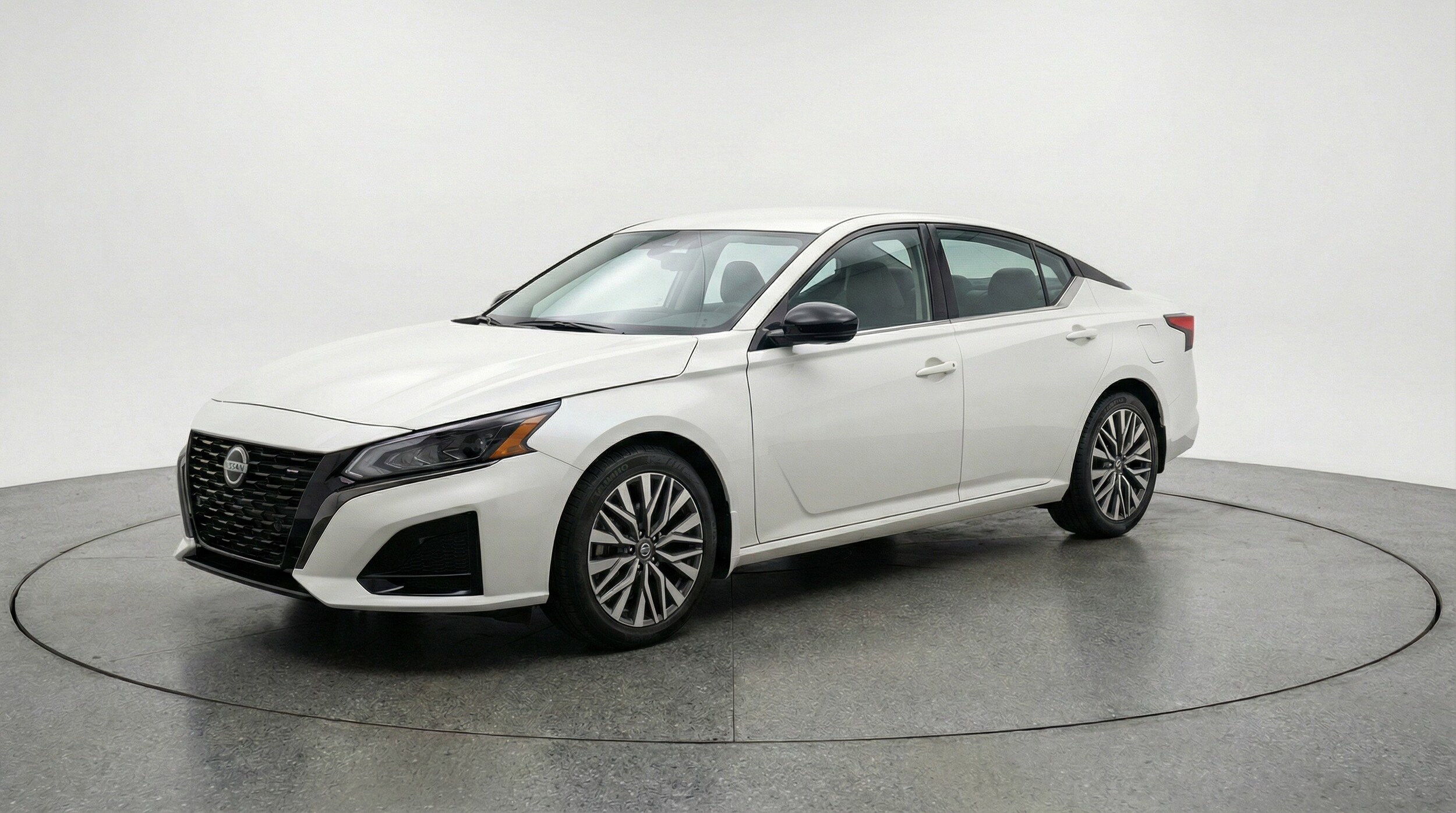 Thumbnail: 2025 Nissan Altima - 3