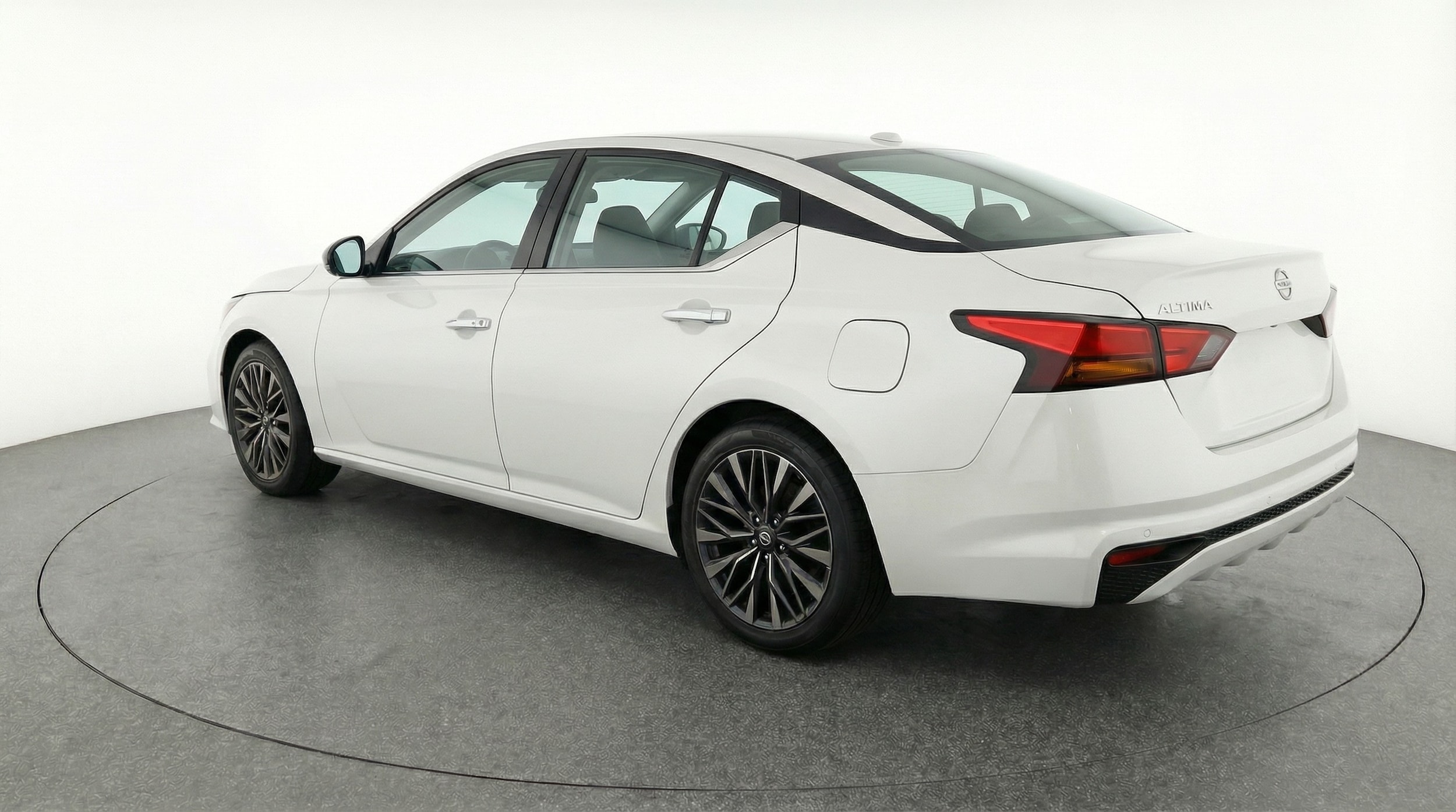 Thumbnail: 2025 Nissan Altima - 5