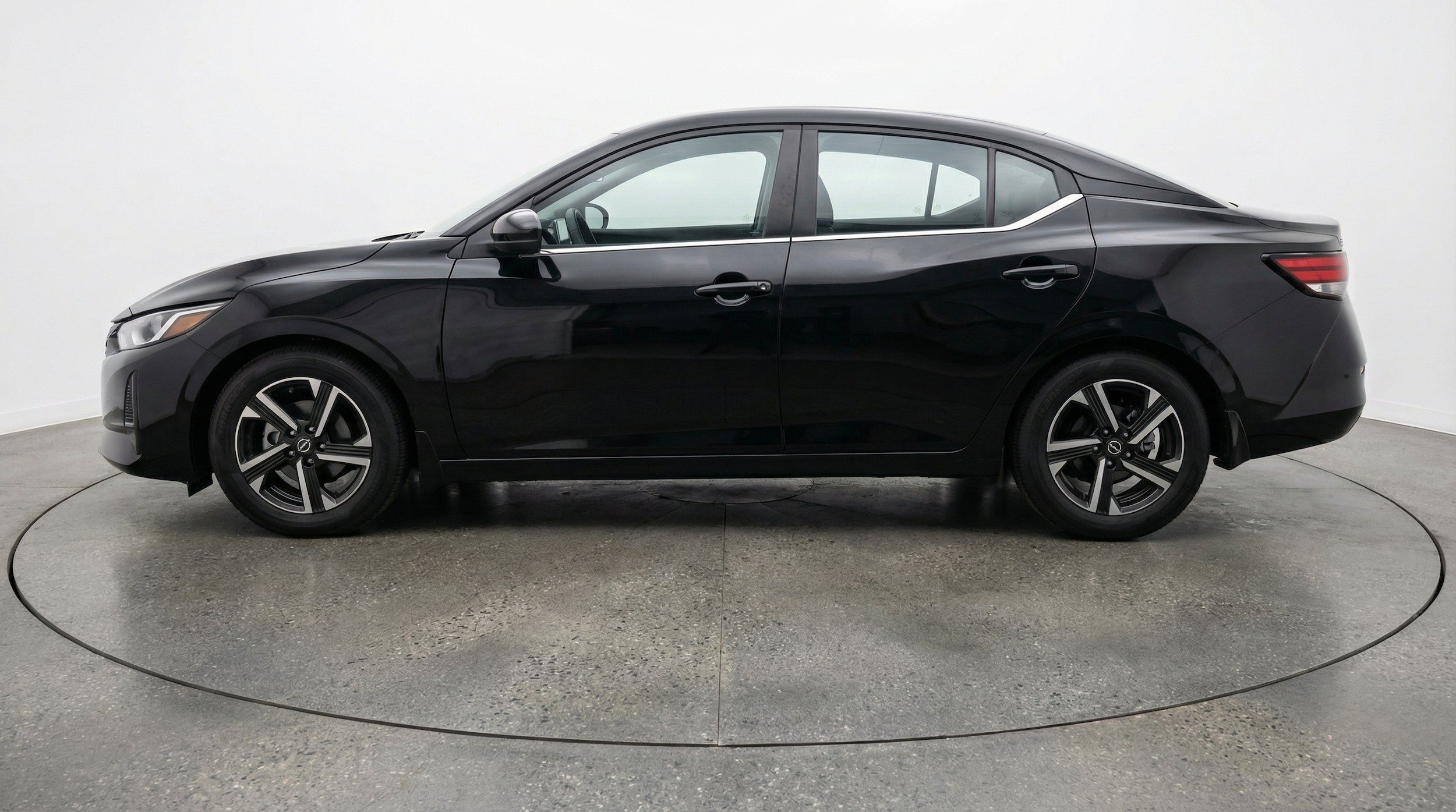 Thumbnail: 2025 Nissan Sentra - 5