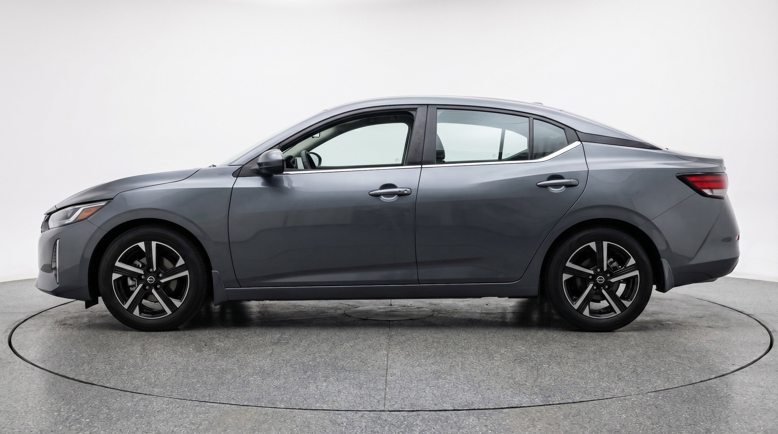 Thumbnail: 2025 Nissan Sentra - 5