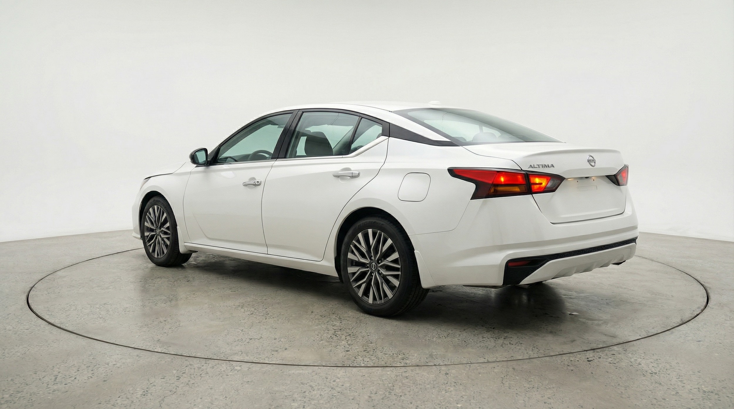 Thumbnail: 2025 Nissan Altima - 5