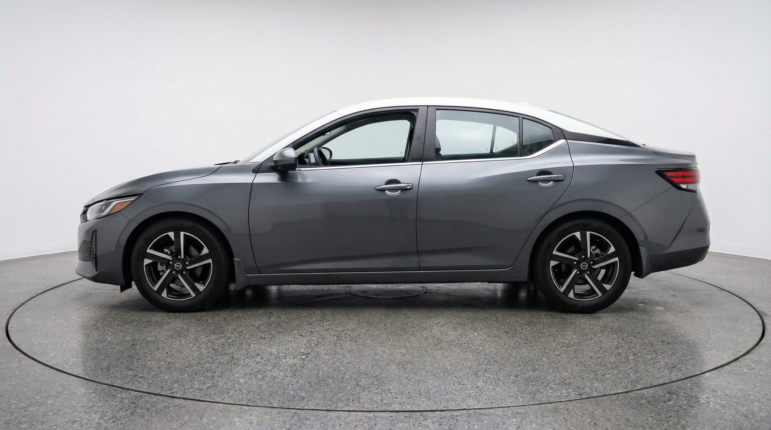 Thumbnail: 2025 Nissan Sentra - 5