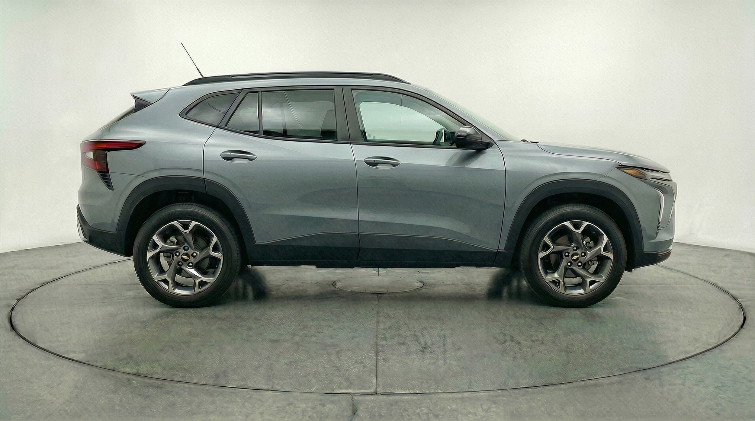 Thumbnail: 2025 Chevrolet Trax - 8