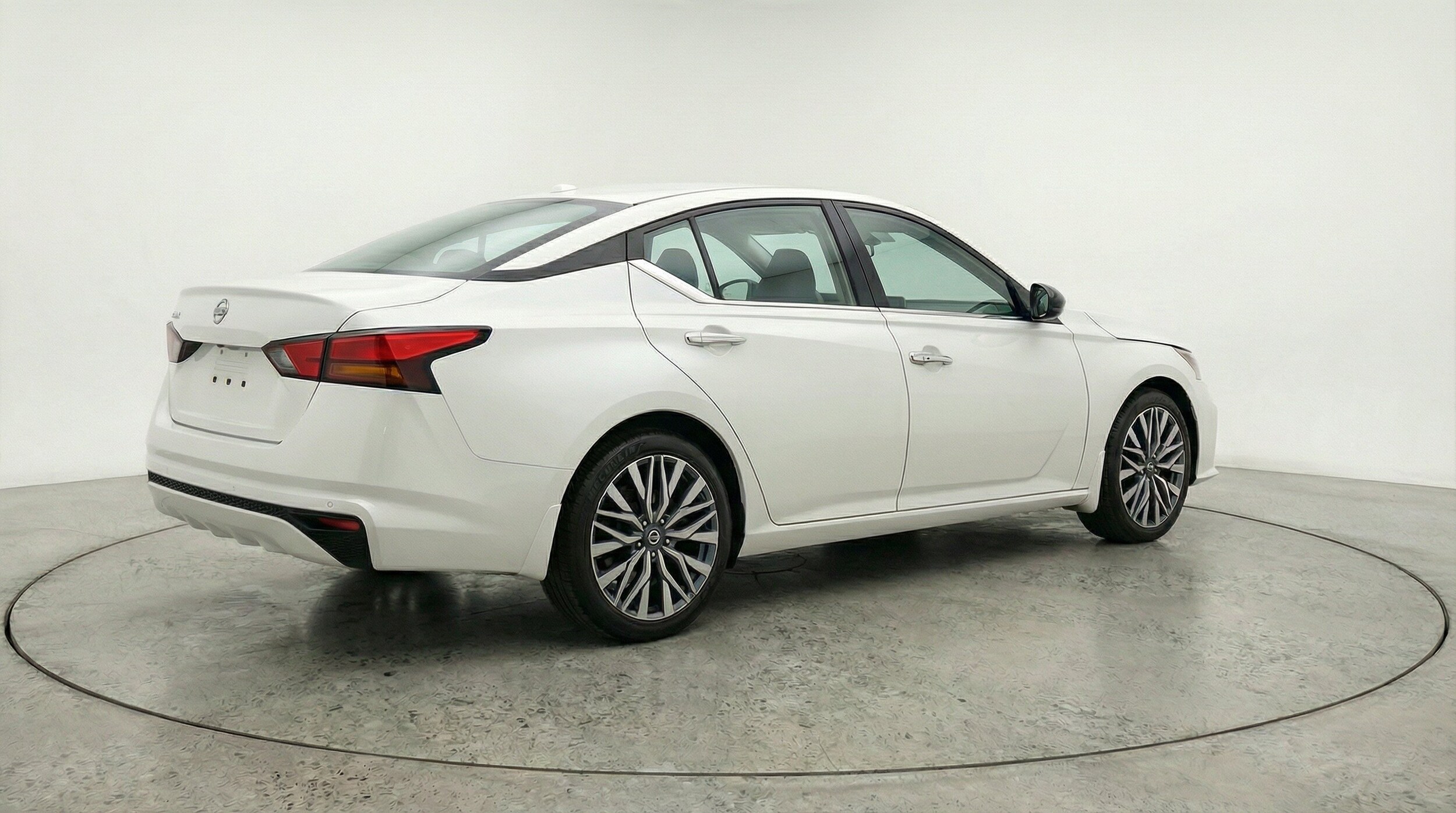 Thumbnail: 2025 Nissan Altima - 9