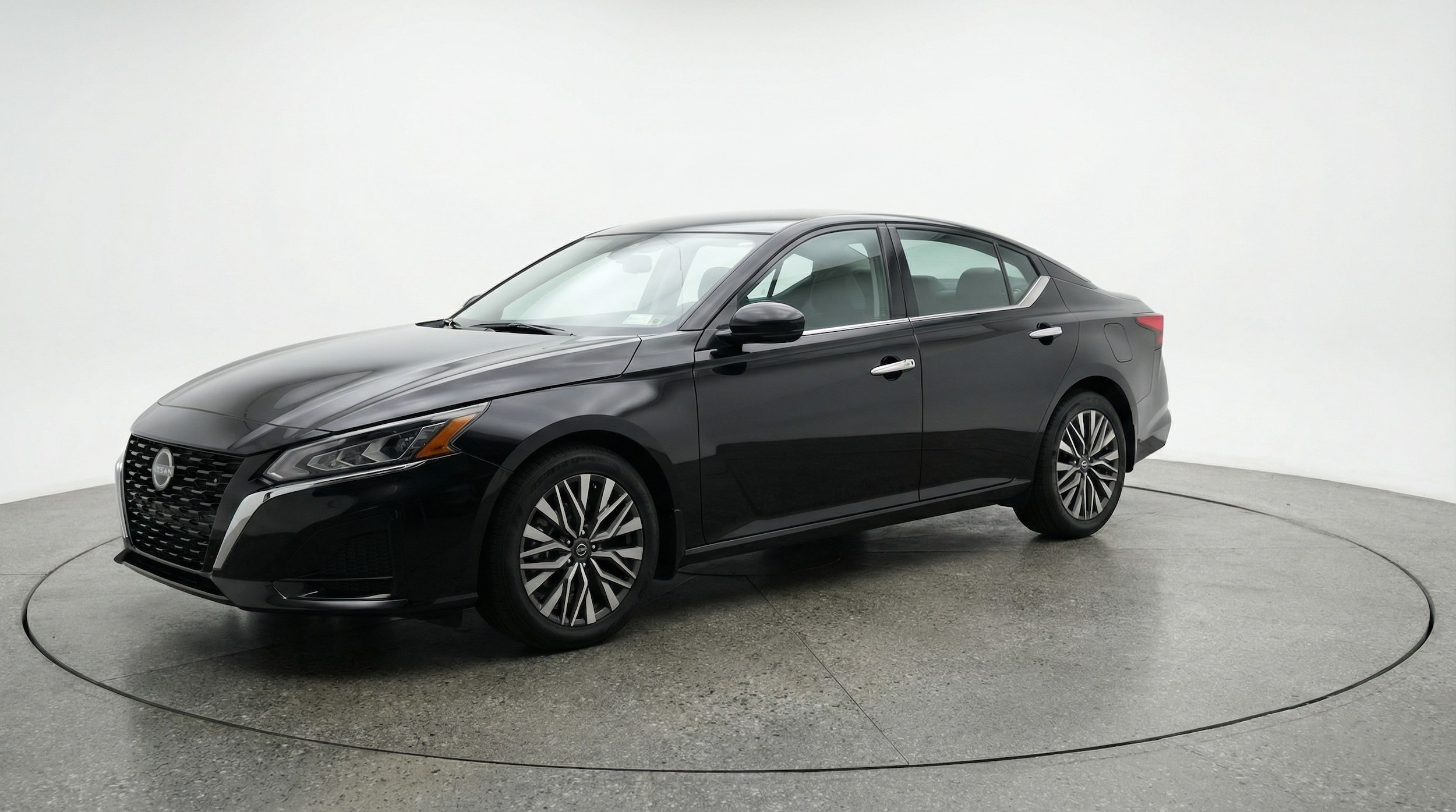 Thumbnail: 2025 Nissan Altima - 3