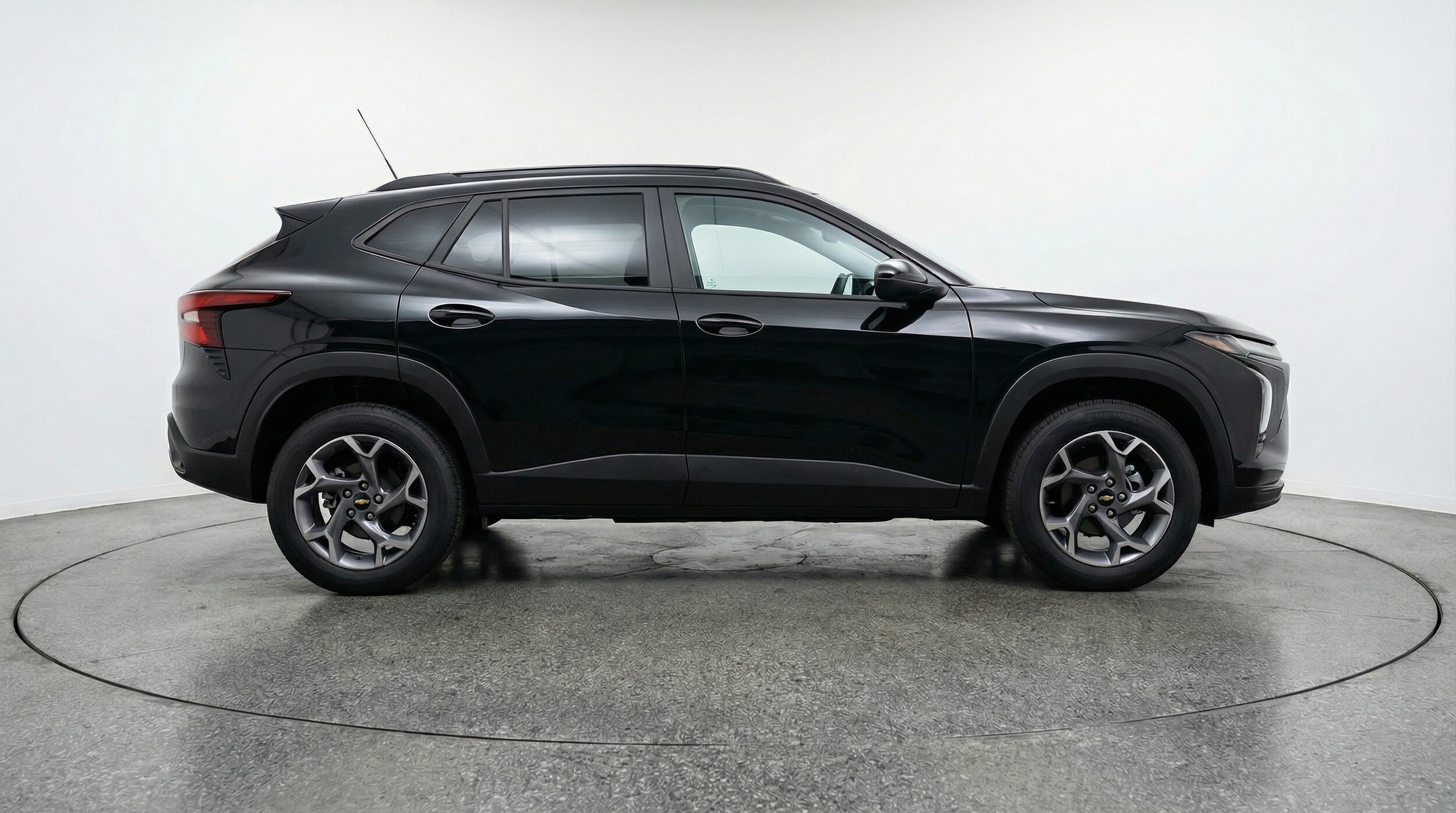 Thumbnail: 2025 Chevrolet Trax - 8