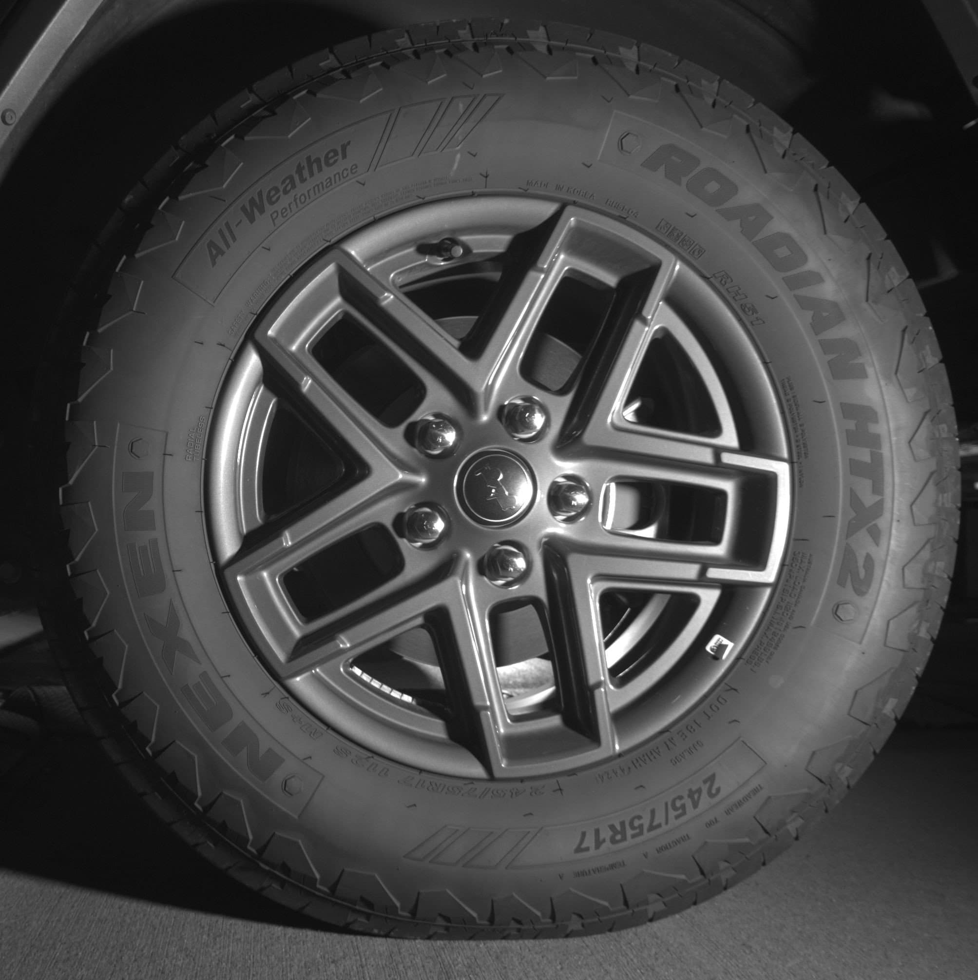 Thumbnail: 2025 Jeep Wrangler - 14