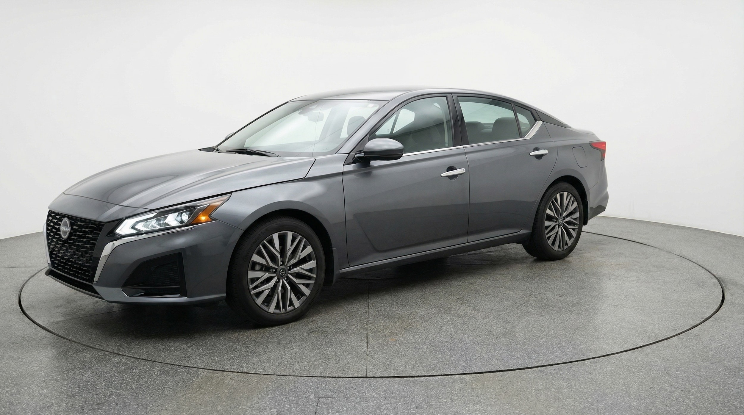 Thumbnail: 2025 Nissan Altima - 3