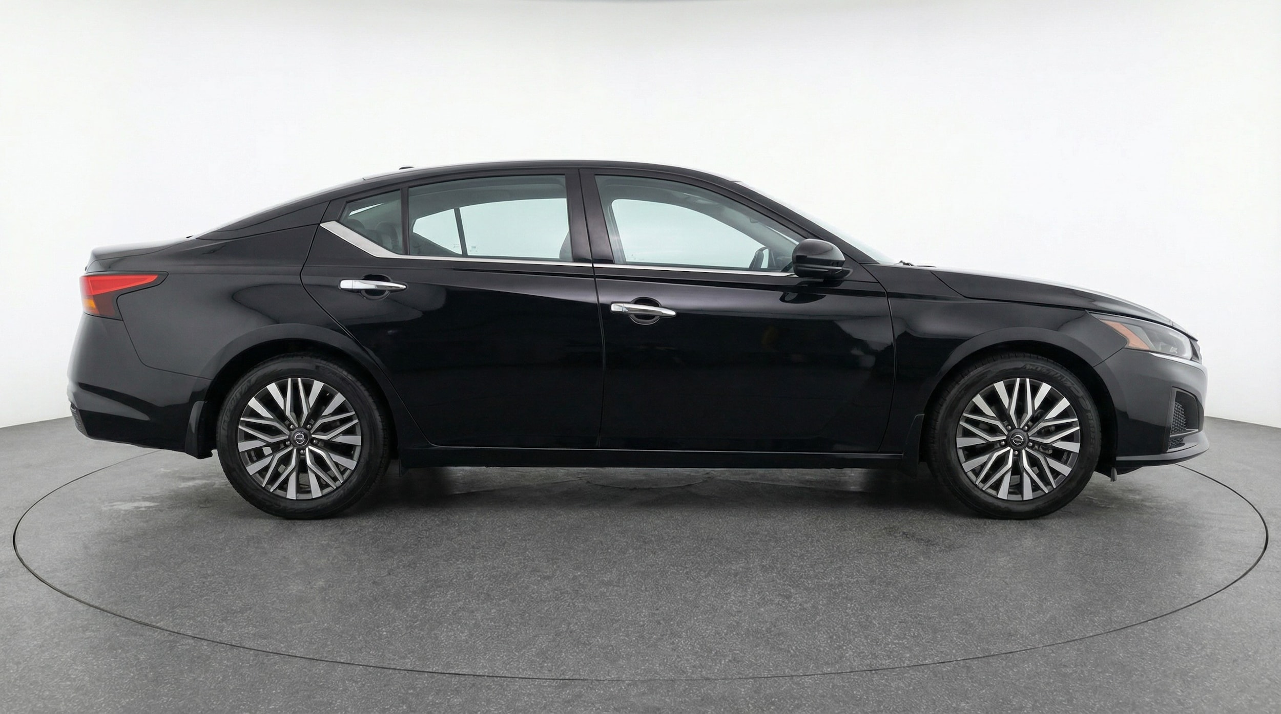 Thumbnail: 2025 Nissan Altima - 8