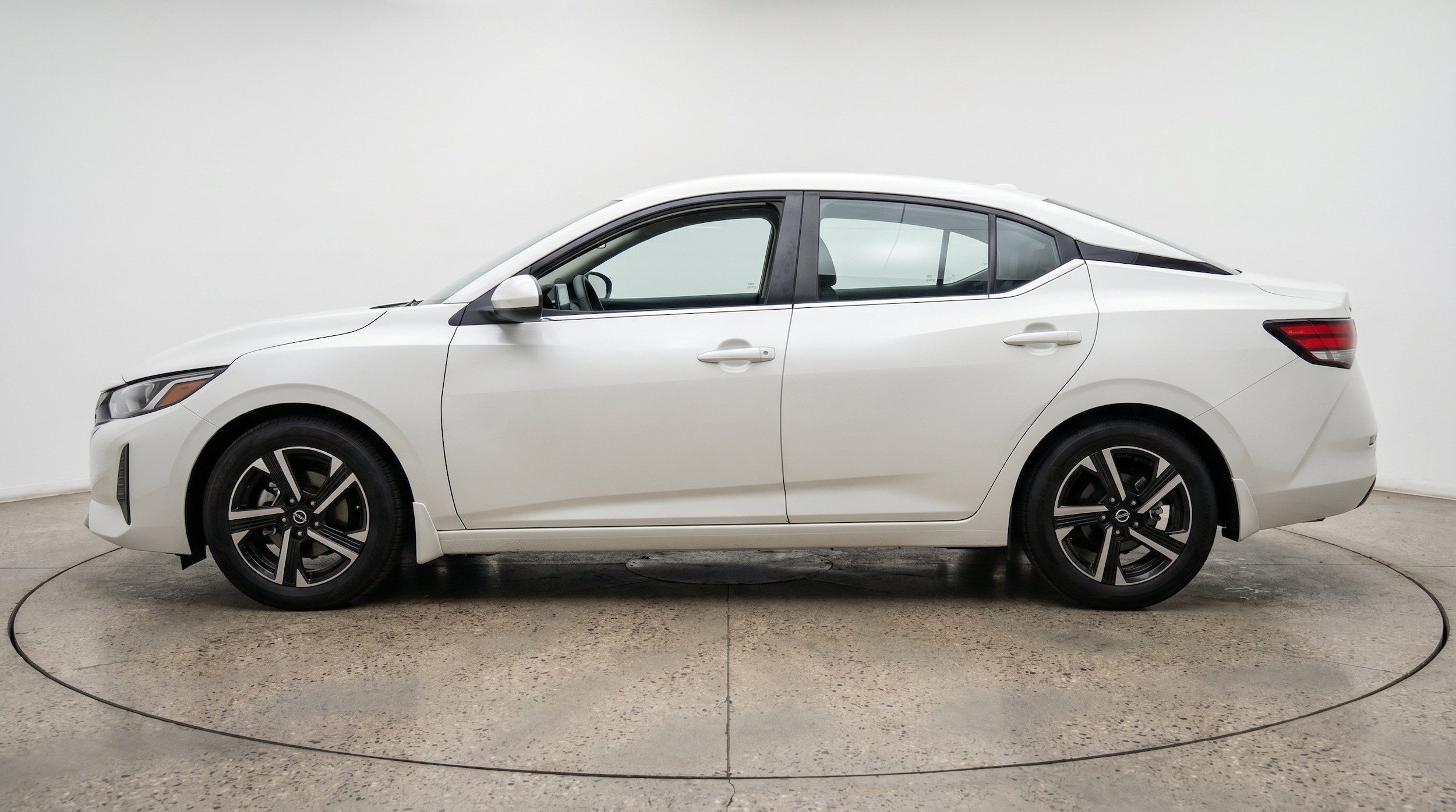 Thumbnail: 2025 Nissan Sentra - 5