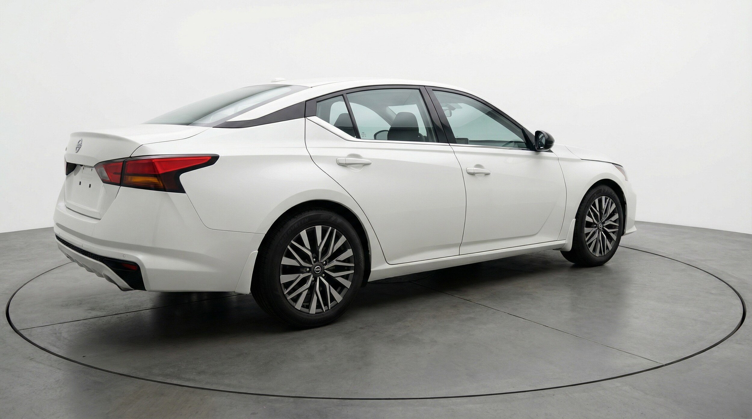Thumbnail: 2025 Nissan Altima - 9