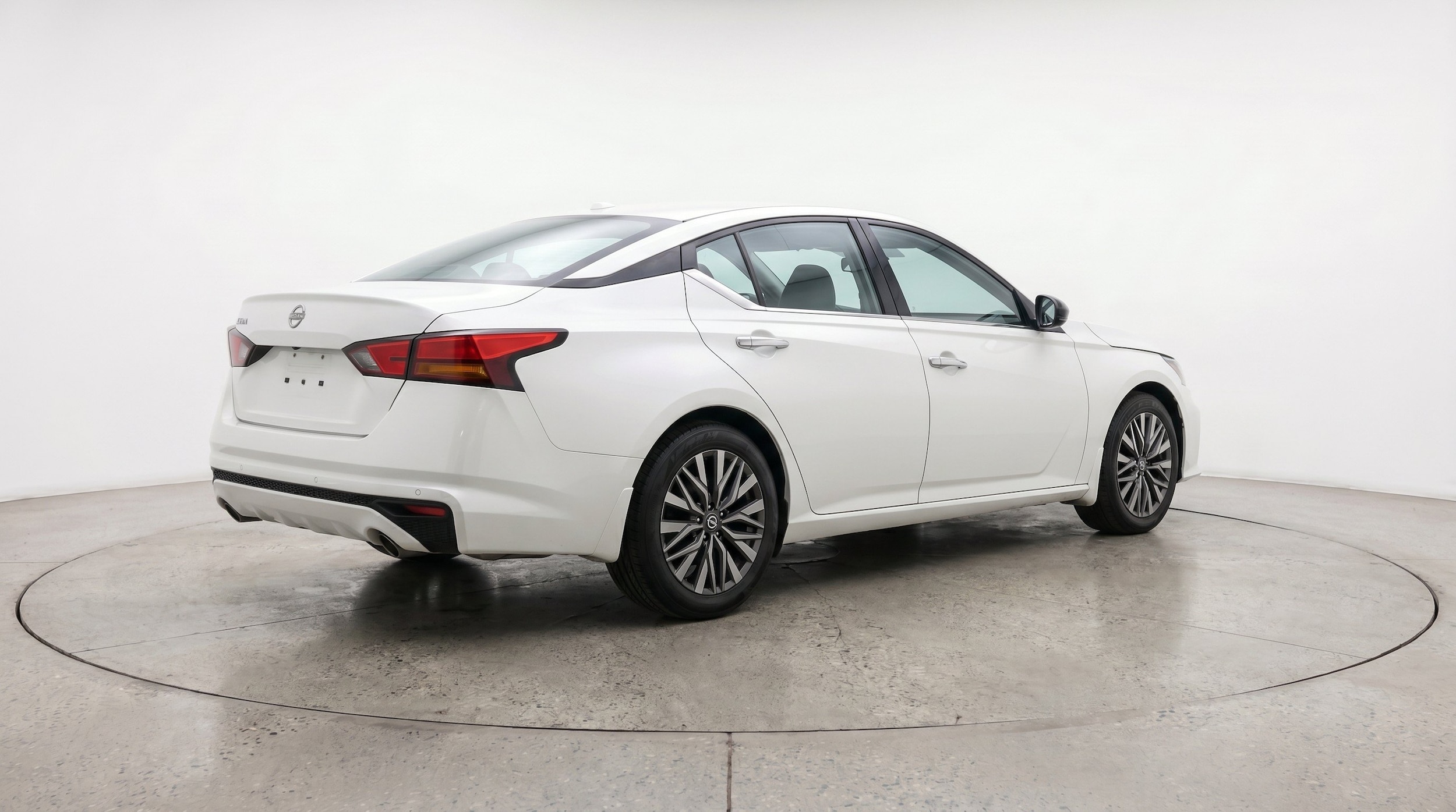 Thumbnail: 2025 Nissan Altima - 9