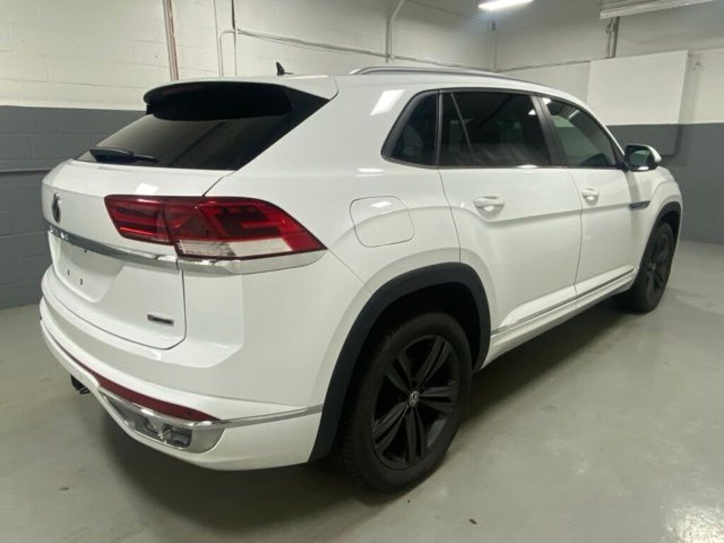 Used 2021 Volkswagen Atlas Cross Sport 3.6L V6 SE w/Technology R-Line SUV