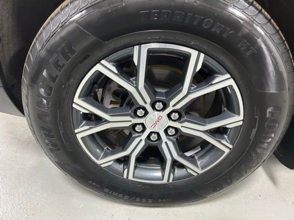 Used 2024 GMC Acadia AT4 SUV