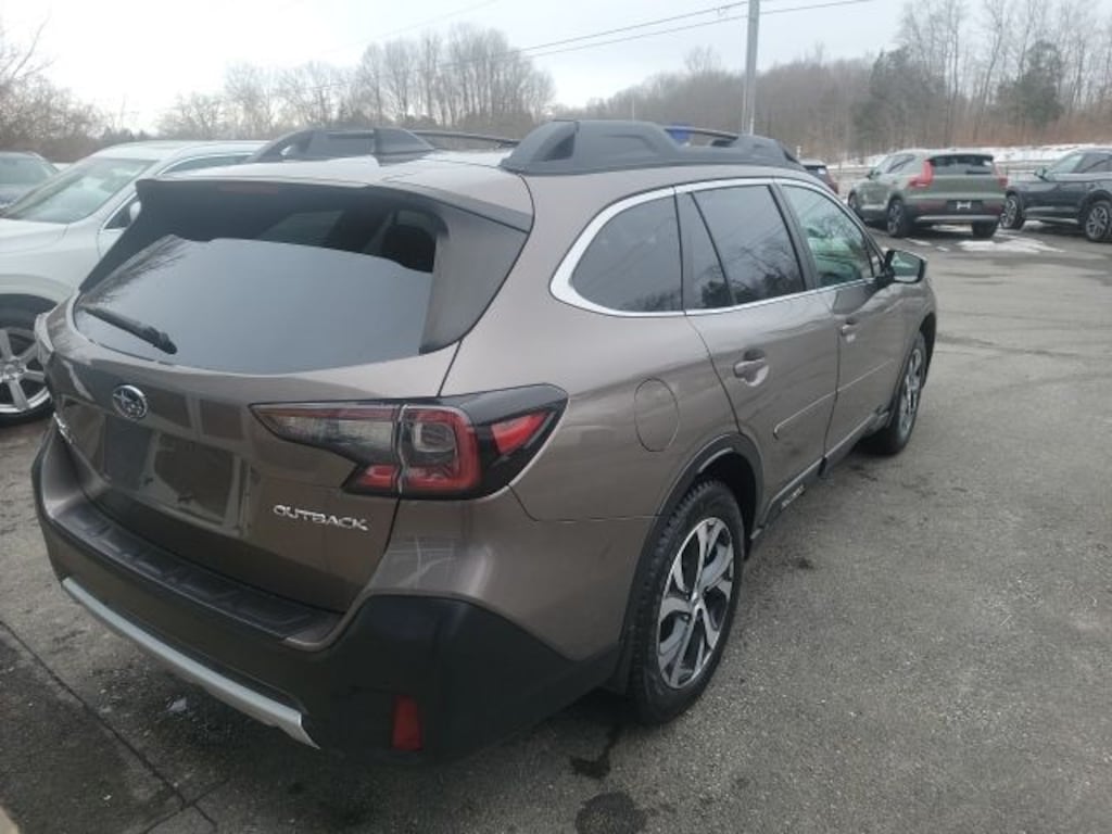Used 2022 Subaru Outback Limited SUV