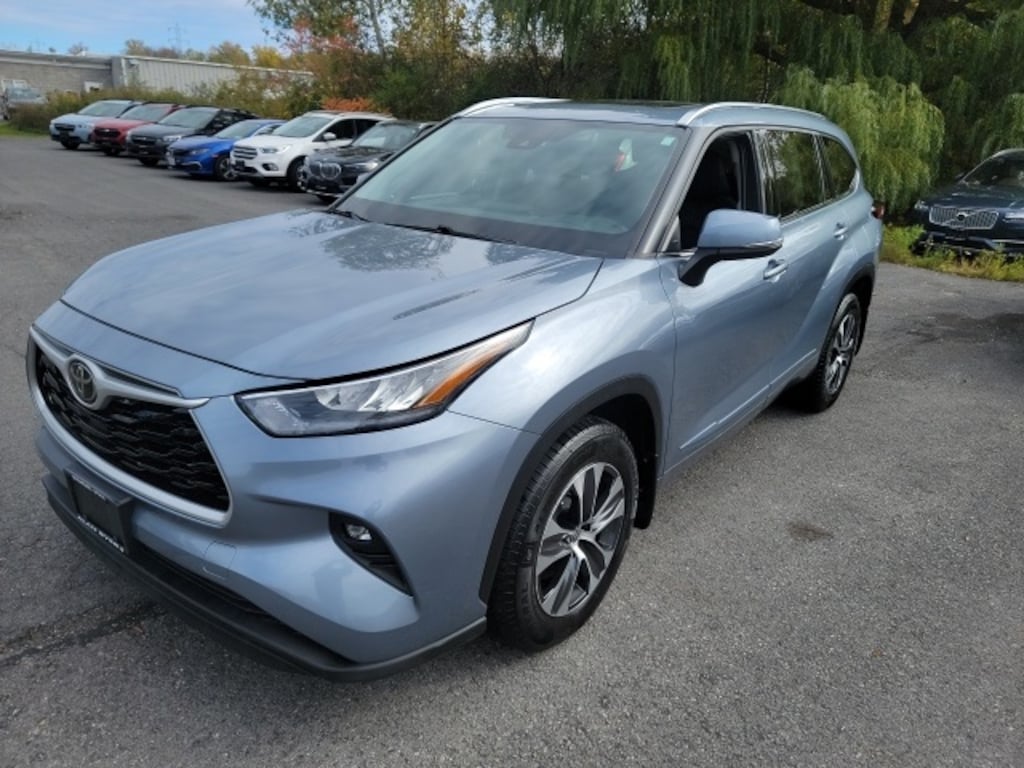 Used 2020 Toyota Highlander XLE SUV