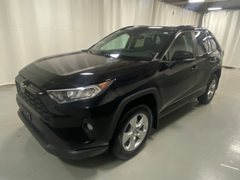 Used 2021 Toyota RAV4 XLE SUV