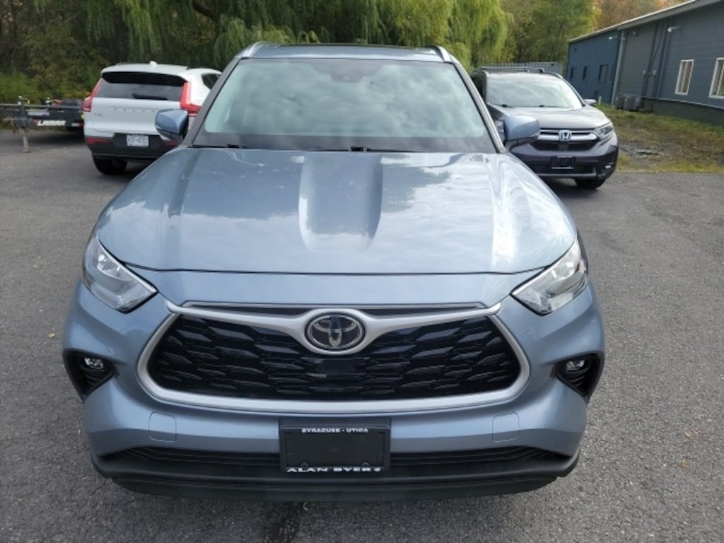 Used 2020 Toyota Highlander XLE SUV
