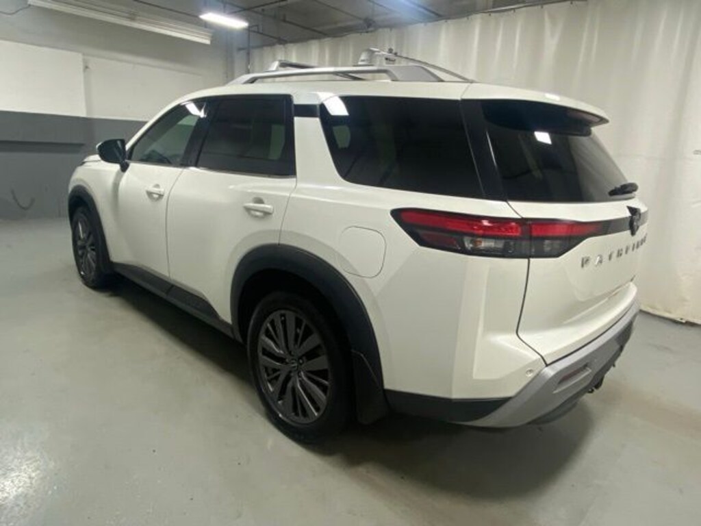 Used 2022 Nissan Pathfinder SL SUV