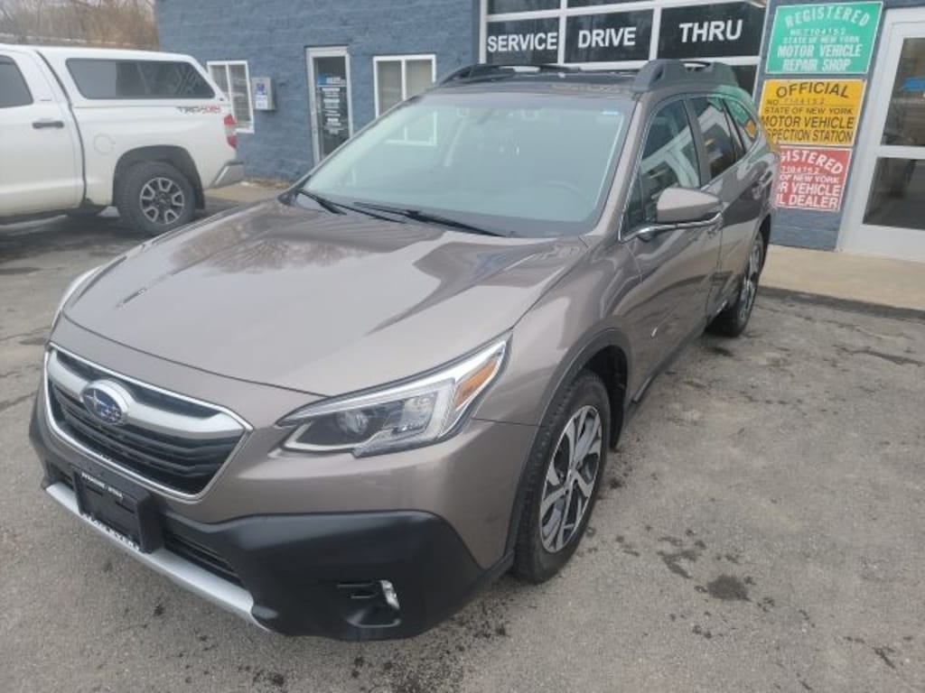 Used 2022 Subaru Outback Limited SUV