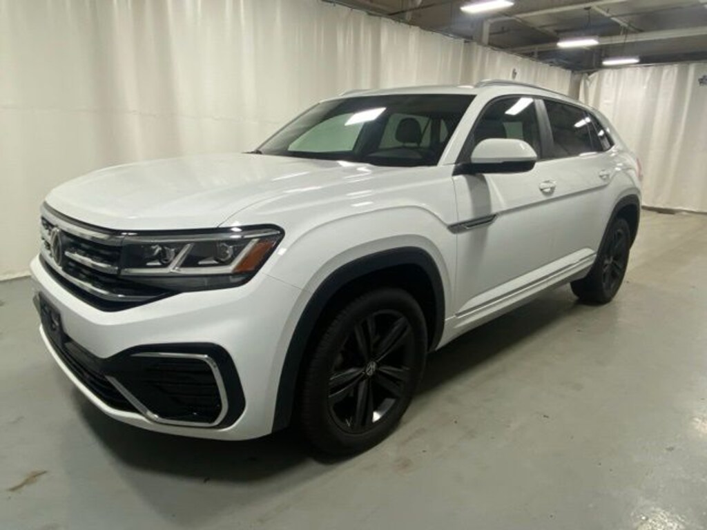 Used 2021 Volkswagen Atlas Cross Sport 3.6L V6 SE w/Technology R-Line SUV
