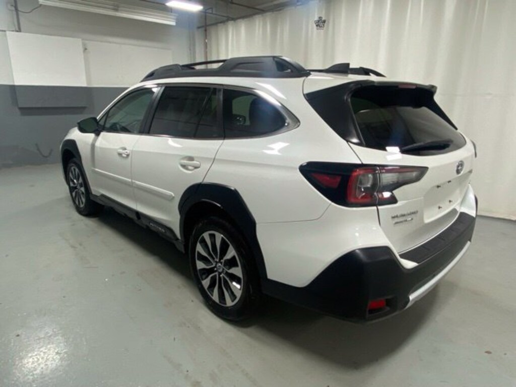 Used 2024 Subaru Outback Limited SUV
