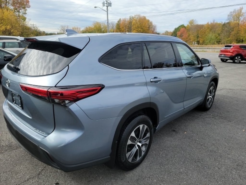 Used 2020 Toyota Highlander XLE SUV