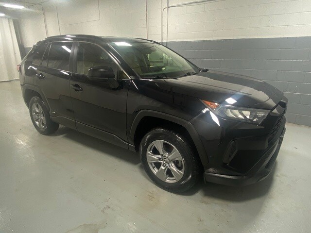 2022 Toyota RAV4 Hybrid LE photo 4