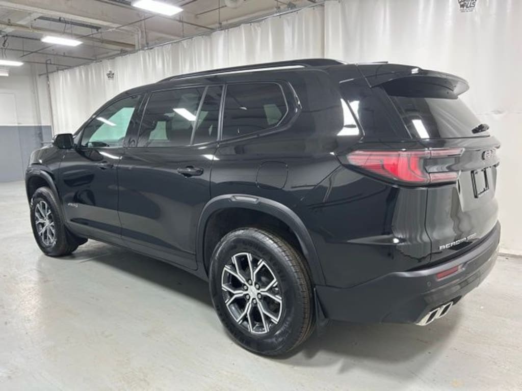 Used 2024 GMC Acadia AT4 SUV