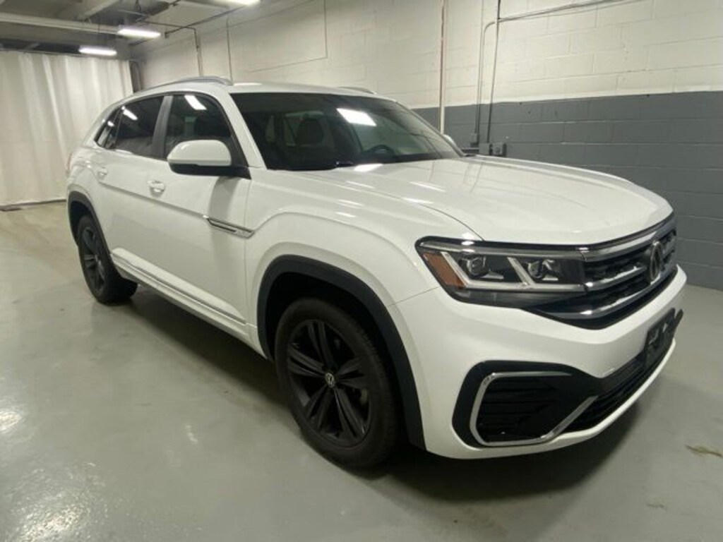 Used 2021 Volkswagen Atlas Cross Sport 3.6L V6 SE w/Technology R-Line SUV