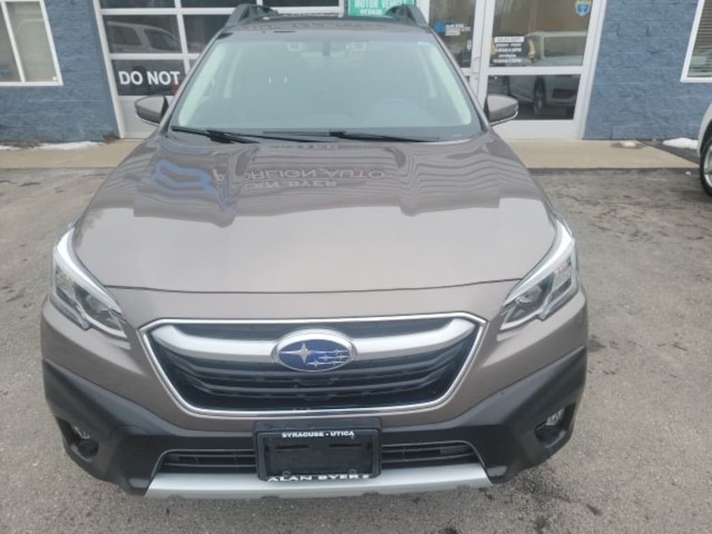 Used 2022 Subaru Outback Limited SUV