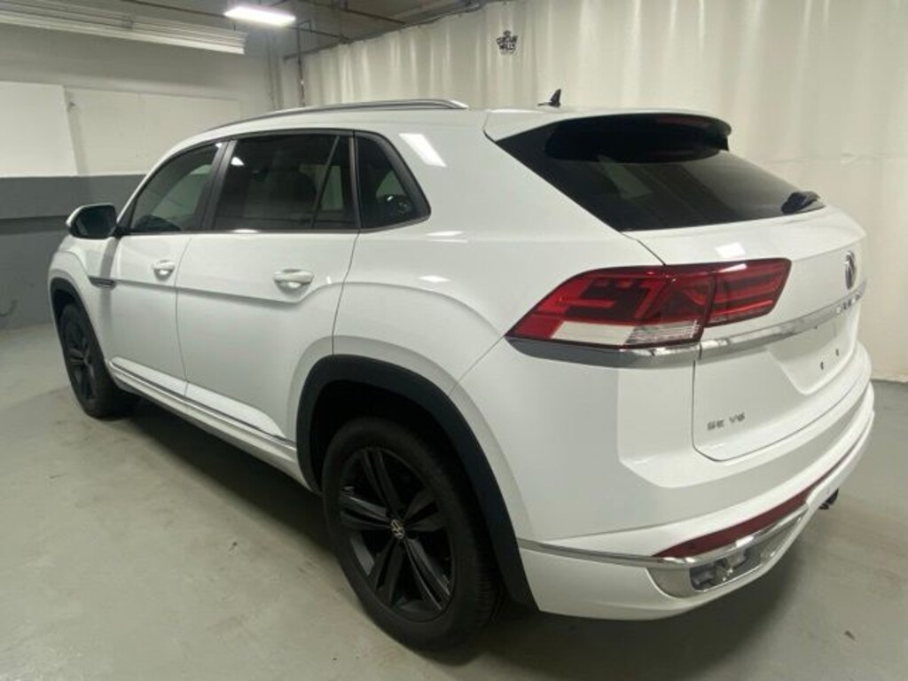 Used 2021 Volkswagen Atlas Cross Sport 3.6L V6 SE w/Technology R-Line SUV