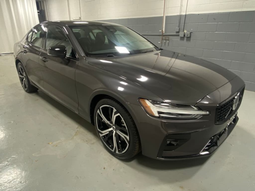 Used 2025 Volvo S60 B5 Core Sedan