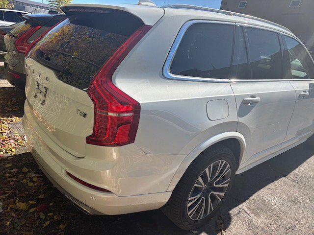 Used 2021 Volvo XC90 T5 Momentum SUV