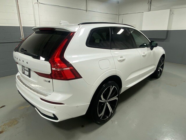 2023 Volvo XC60 Ultimate photo 3