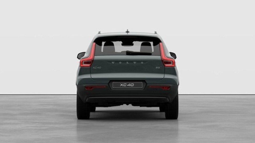 New 2026 Volvo XC40 B5 Ultra SUV