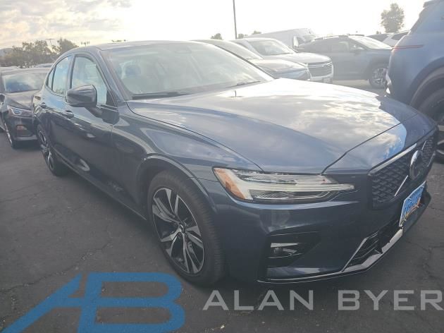 2025 Volvo S60 B5 Core Dark AWD's photo