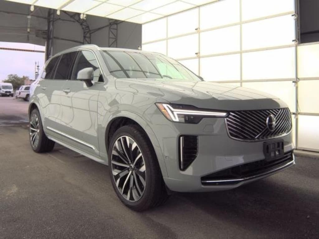 Used 2025 Volvo XC90 B6 Plus 7-Seater SUV