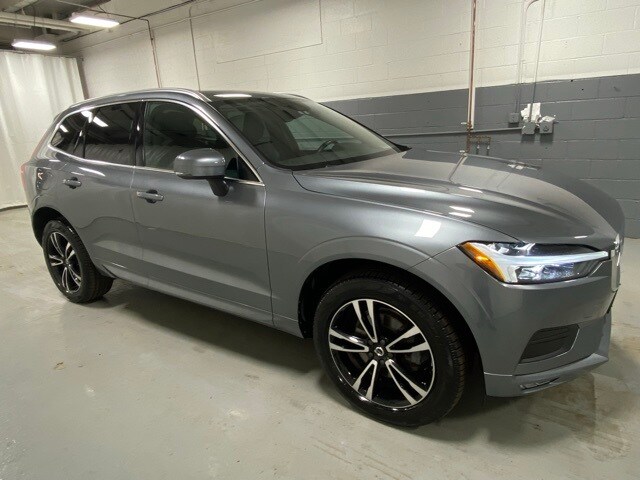 2021 Volvo XC60 T5 Momentum photo 4