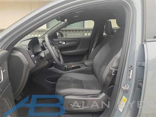 2023 Volvo C40 Recharge Ultimate photo 4