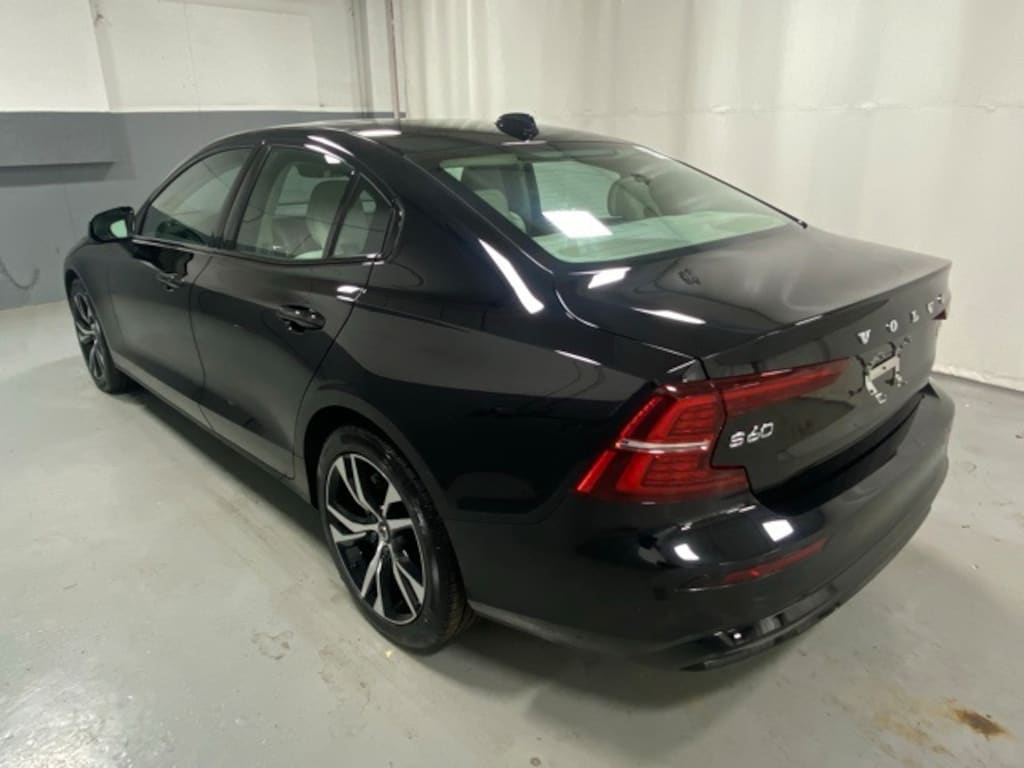 Used 2025 Volvo S60 B5 Core Sedan
