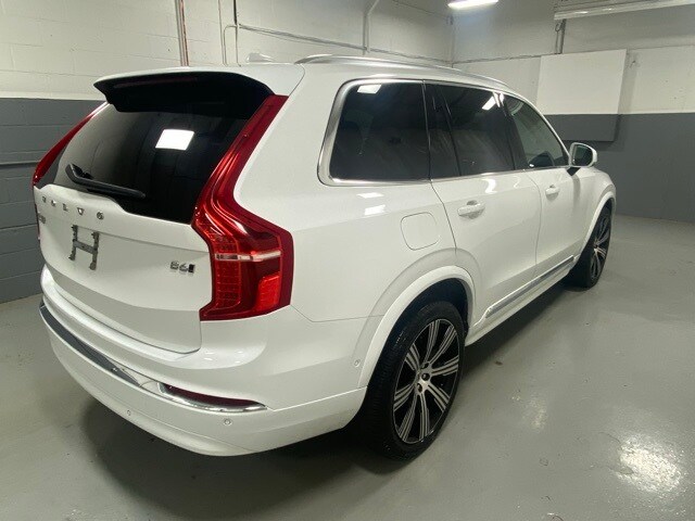 2023 Volvo XC90 Ultimate photo 3
