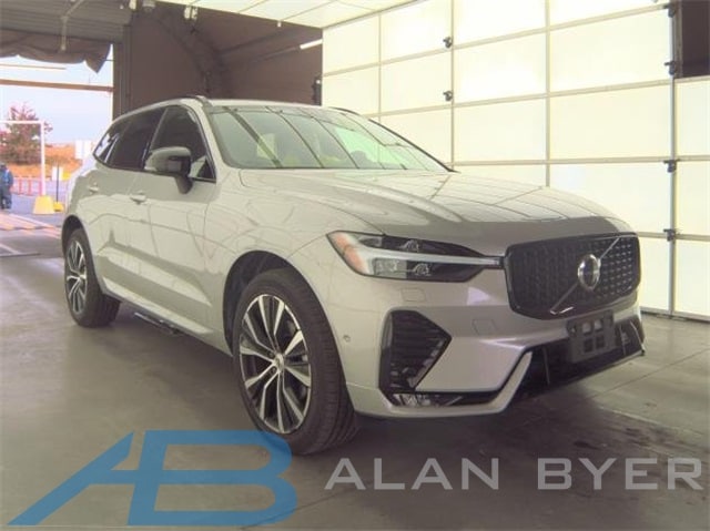 2025 Volvo XC60 Plus